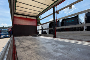 lastwagen_-_wide_26_430_6x2__-_renault_294447.jpg