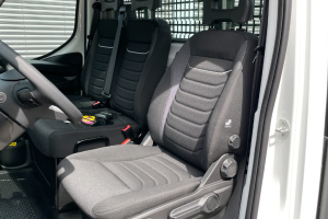 lieferwagen_und_transporter_-_35_s_16h_automat_pritsche_-_iveco_303560.jpg