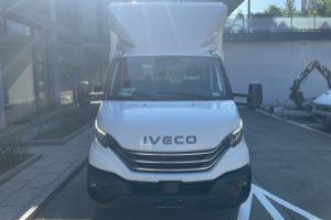 lieferwagen_und_transporter_-_35_s_18h_v_kofferumbau_mit_hebebuehne_-_iveco_298753.jpg