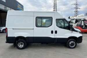 lieferwagen_und_transporter_-_35c18v_daily_servicewagen_sortimo_-_iveco_252541.jpg