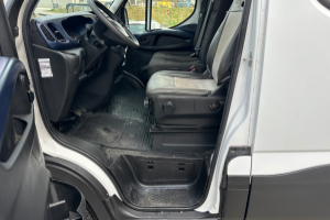 lieferwagen_und_transporter_-_35c18v_daily_servicewagen_sortimo_-_iveco_252553.jpg