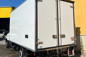 lieferwagen_und_transporter_-__iveco_35_s_14_kuehlfahrzeug_-_iveco_247835.jpg