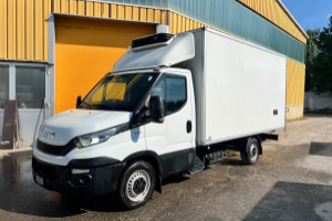 lieferwagen_und_transporter_-__iveco_35_s_14_kuehlfahrzeug_-_iveco_247836.jpg