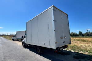 lieferwagen_und_transporter_-__moebelwagen_umzugsfahrzeug_iveco_turbo_daily_35s16_-_iveco_302299.jpg