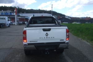 lieferwagen_und_transporter_-_alaskan_twin-turbo_2_3_dci190_4x4___ice-edition__euro_6_-_renault_176838.jpg