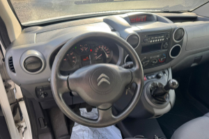 lieferwagen_und_transporter_-_berlingo_1_6hdi_komfort_-_citroen_208830.jpg