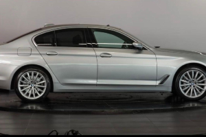 lieferwagen_und_transporter_-_bmw_530e_xdrive_steptronic_-_others_293736.jpg