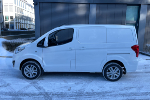 lieferwagen_und_transporter_-_byd_etp_3_standard_45kwh_kasten__2_schiebetueren_und_riffelblechboden_-_others_211412.jpg