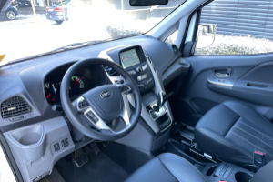 lieferwagen_und_transporter_-_byd_etp_3_standard_45kwh_kasten__2_schiebetueren_und_riffelblechboden_-_others_211421.jpg