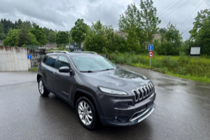 lieferwagen_und_transporter_-_cherokee_2_2_td_-_jeep_240130.jpg