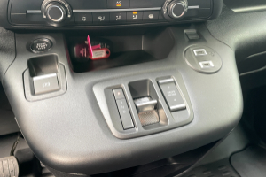 lieferwagen_und_transporter_-_combo-e_50_kwh_cargo_-_opel_246649.jpg
