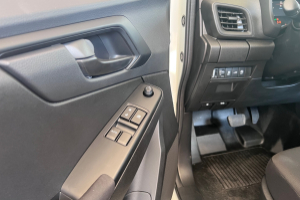 lieferwagen_und_transporter_-_d-max_n60_b_single_automat_-_isuzu_245318.jpg