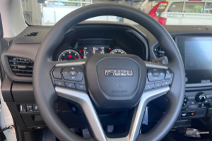 lieferwagen_und_transporter_-_d-max_n60_b_single_automat_-_isuzu_245320.jpg