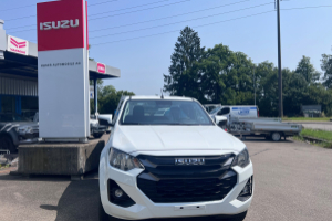lieferwagen_und_transporter_-_d-max_n60_bb__at_model_2025_60km_neufahrzeug_-_isuzu_246040.jpg