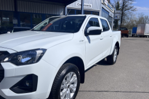 lieferwagen_und_transporter_-_d-max_n60_bb__crew_at_model_2025_20km_neufahrzeug_-_isuzu_225788.jpg