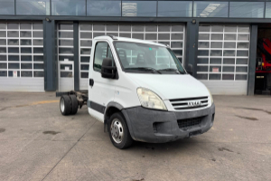 lieferwagen_und_transporter_-_daily_35c12__-_iveco_295346.jpg