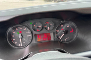 lieferwagen_und_transporter_-_daily_35s14__-_iveco_303451.jpg