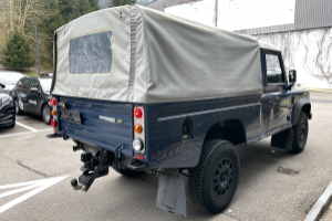 lieferwagen_und_transporter_-_defender_110_2_4_td4_high_capacity_pick_up_mit_blache_-_land_rover_246462.jpg