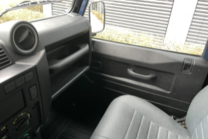 lieferwagen_und_transporter_-_defender_110_2_4_td4_high_capacity_pick_up_mit_blache_-_land_rover_246471.jpg