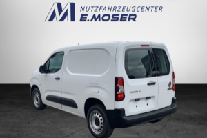 lieferwagen_und_transporter_-_doblo_1_5_bluehdi_l1_650kg_swiss_plus__kasten__-_fiat_245158.jpg