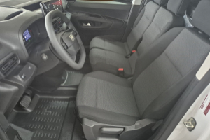lieferwagen_und_transporter_-_e-doblo_kaw__l1_50_kwh_easy_pro_-_fiat_256837.jpg