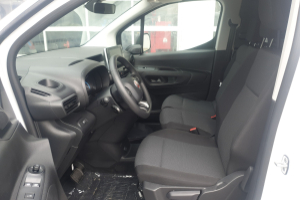 lieferwagen_und_transporter_-_e-doblo_l1_50kwh_swiss_plus_-_fiat_216345.jpg