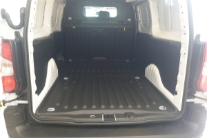 lieferwagen_und_transporter_-_e-doblo_l2_50kwh_swiss_plus__-_fiat_153512.jpg