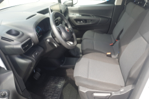 lieferwagen_und_transporter_-_e-doblo_l2_50kwh_swiss_plus__-_fiat_153514.jpg