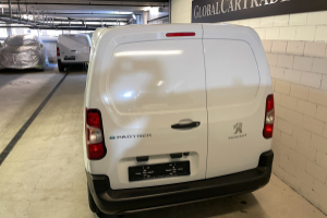 lieferwagen_und_transporter_-_e-partner_50kwh_standard_-_peugeot_246622.jpg