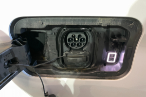 lieferwagen_und_transporter_-_e-partner_50kwh_standard_-_peugeot_246624.jpg