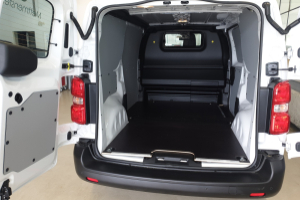 lieferwagen_und_transporter_-_e-scudo_75kwh_l2_verglast_swiss_-_fiat_153468.jpg