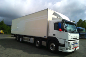 lieferwagen_und_transporter_-_fm_460_8x2_-_volvo_294355.jpg