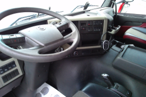 lieferwagen_und_transporter_-_fm_460_8x2_-_volvo_294366.jpg