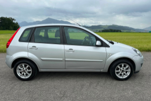 lieferwagen_und_transporter_-_ford_fiesta_1_4_16v_ghia_-_ford_293689.jpg