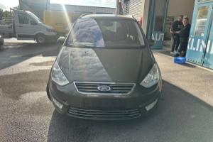 lieferwagen_und_transporter_-_ford_galaxy_2_2_tdci_ghia_-_ford_308077.jpg