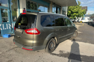 lieferwagen_und_transporter_-_ford_galaxy_2_2_tdci_ghia_-_ford_308079.jpg