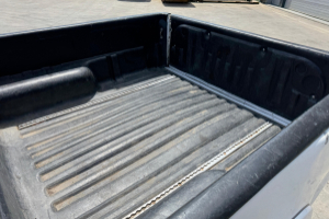 lieferwagen_und_transporter_-_hilux_3_0d_4wd_-_toyota_235150.jpg