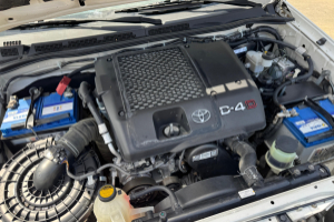 lieferwagen_und_transporter_-_hilux_3_0d_4wd_-_toyota_235160.jpg