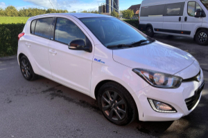 lieferwagen_und_transporter_-_hyundai_i20_1_2_go_-_hyundai_308017.jpg