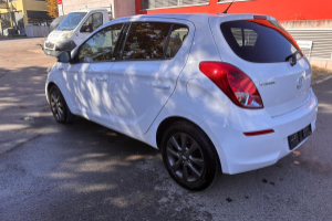 lieferwagen_und_transporter_-_hyundai_i20_1_2_go_-_hyundai_308020.jpg