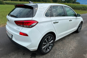 lieferwagen_und_transporter_-_hyundai_i30_1_6_crdi_launch_plus_-_hyundai_301222.jpg