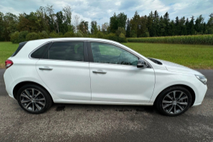 lieferwagen_und_transporter_-_hyundai_i30_1_6_crdi_launch_plus_-_hyundai_301223.jpg