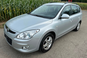 lieferwagen_und_transporter_-_hyundai_i30_wagon_1_6_style_-_hyundai_301417.jpg