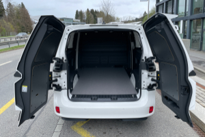lieferwagen_und_transporter_-_id__buzz_cargo_-_vw_246240.jpg