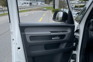lieferwagen_und_transporter_-_id__buzz_cargo_-_vw_246246.jpg