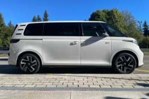 lieferwagen_und_transporter_-_id_buzz_lwb_gtx_4_motion__7-sitzer_-_vw_305703.jpg