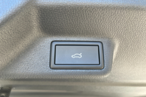 lieferwagen_und_transporter_-_id_buzz_lwb_gtx_4_motion__7-sitzer_-_vw_305706.jpg