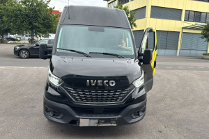 lieferwagen_und_transporter_-_iveco_33_s_14_ahk_kasten_automat_navi_xenon_-_iveco_255887.jpg