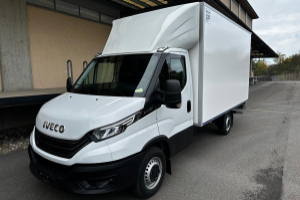 lieferwagen_und_transporter_-_iveco_35_s_16h_a8_kastenwagen_mit_hebebuehne_-_iveco_246396.jpg