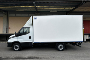 lieferwagen_und_transporter_-_iveco_35_s_16h_a8_kastenwagen_mit_hebebuehne_-_iveco_246398.jpg
